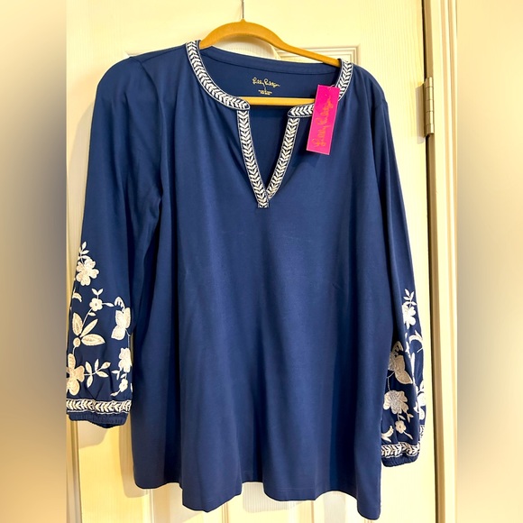 LILLY PULITZER
KACIA KNIT TUNIC
OYSTER BAY NAVY
SIZE: L BNWT - Picture 5 of 8